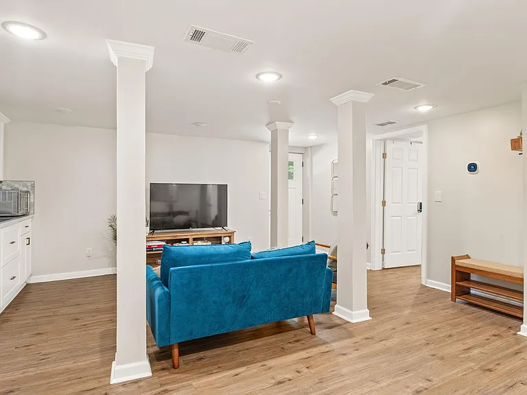 1362 Willivee Dr #B — Photo 7