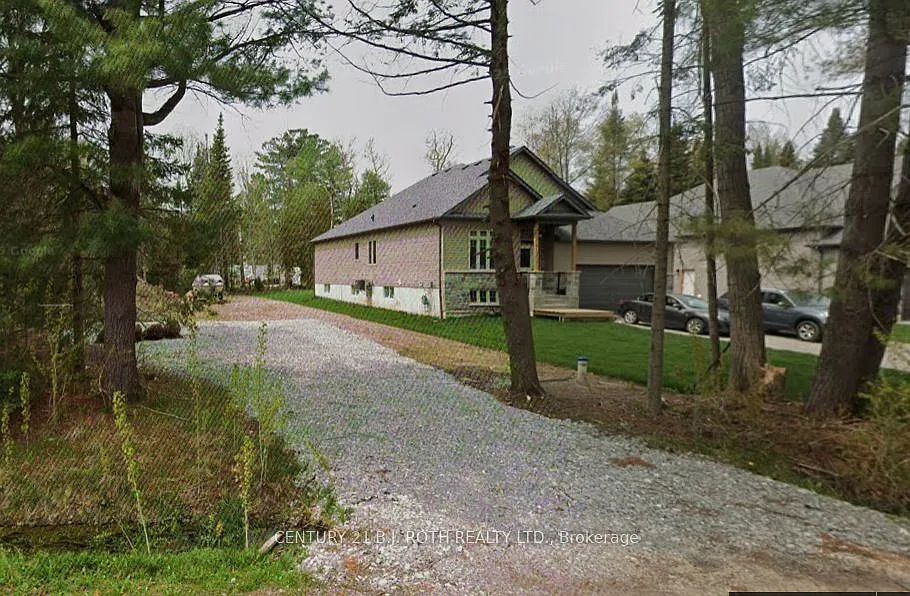3196 Beach Ave photo 1