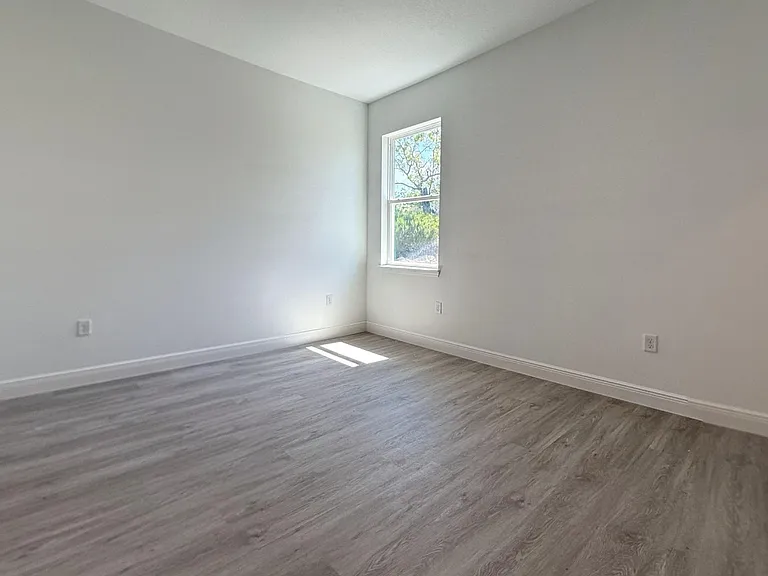 6575 N Grayton Ter — Photo 11