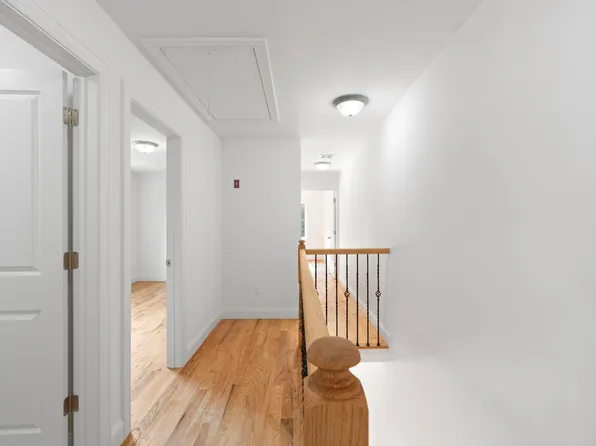 1372 Forest Hill Road image 10 of 28