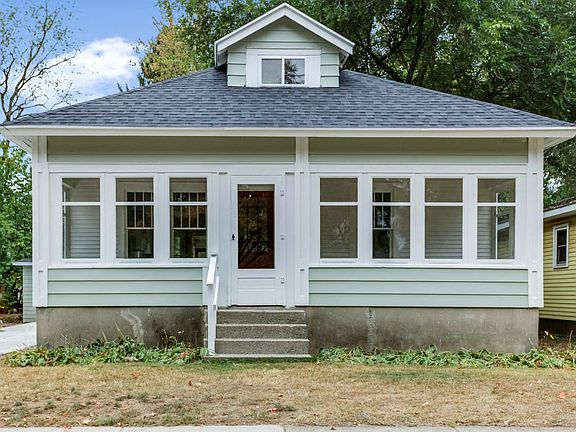2nd image of 344 Janet St SE