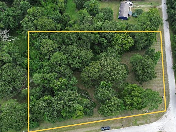3rd image of 28 County Road 4701