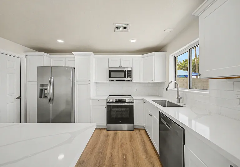 3430 E Poinsettia Dr — Photo 13