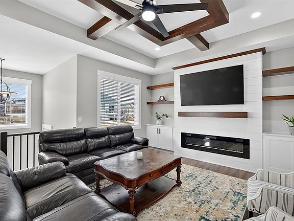 3rd image of 2590 Serenity Dr