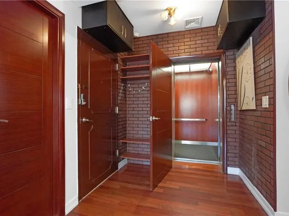 2874 Brighton 3rd Street image 5 of 32