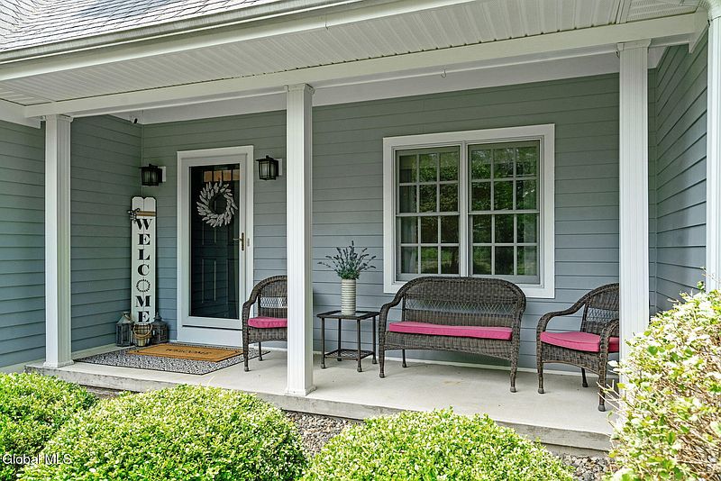 3rd image of 3480 E Lydius Street