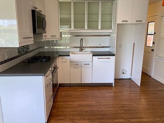 3rd image of 12706 Rubens Ave