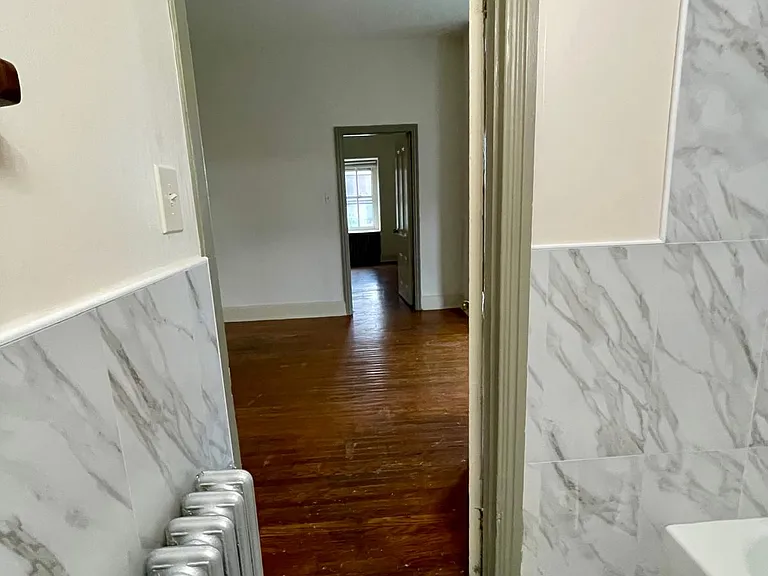 110 N 34th St #3F — Photo 4