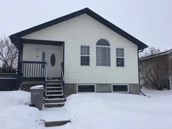 22 N Kreiner Cres, Whitecourt, AB T7S 1X5
