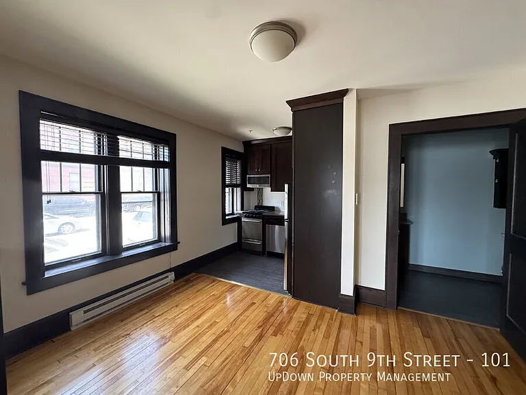 706 S 9th St — Photo 11