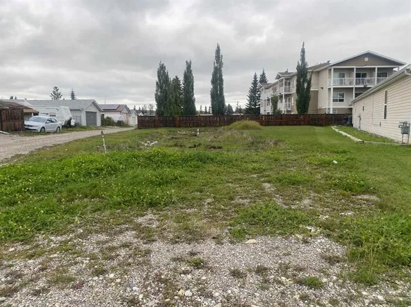 36 Noblefern Way SW, Sundre, AB T0M 1X0