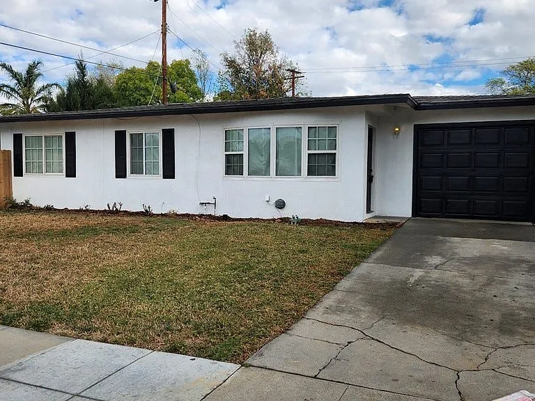 3975 Eileen St — Photo 22