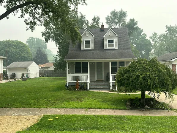 6451 Birch St, Taylor, MI 48180