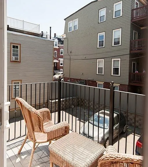 479 E 4th St — Photo 26
