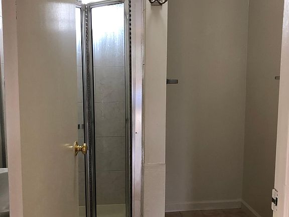 5th image of 168 Blackstone Dr #168