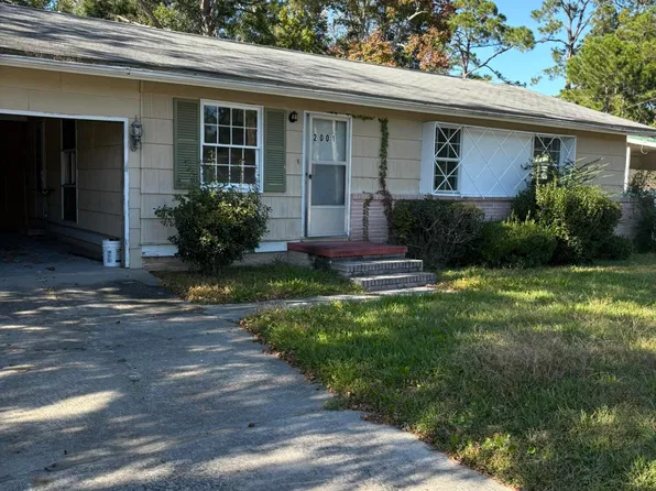 2001 Tebeau St, Waycross, GA 31501