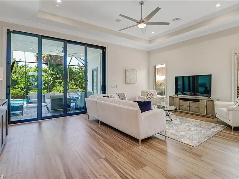 2875 Coco Lakes Dr — Photo 10