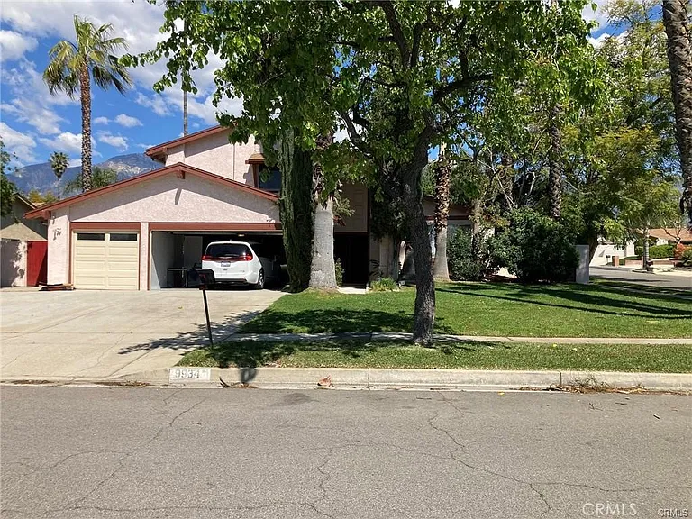 9934 La Vine St — Photo 3