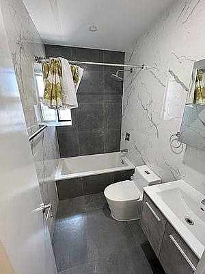 3rd image of 135 E 149th St APT 6