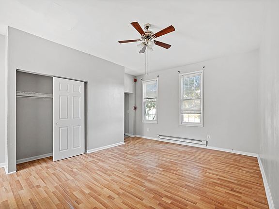 4th image of 2703 Kirkbride St APT 1R
