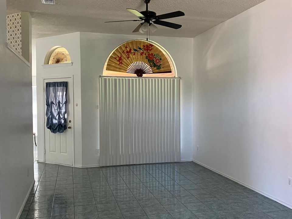 1st image of 202 Ember Glen Dr #3