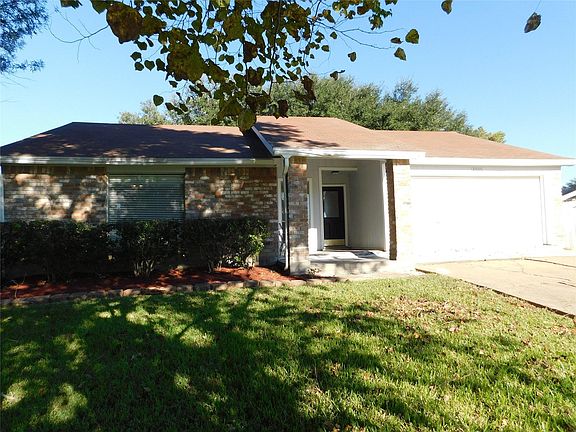 2nd image of 12806 Lake Conroe Hills Dr