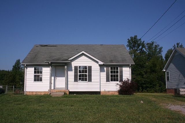 1st image of 410 Donna Dr