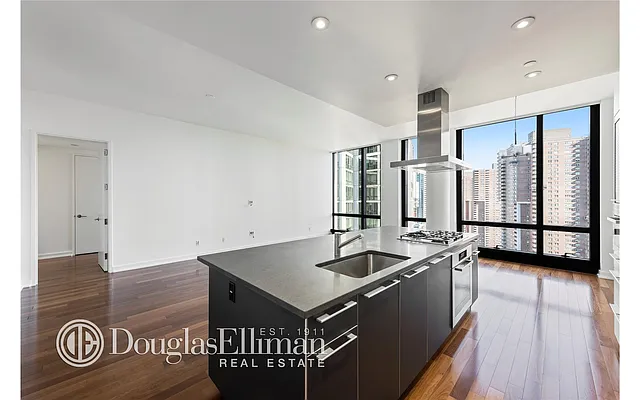 Rented by Douglas Elliman | media 15