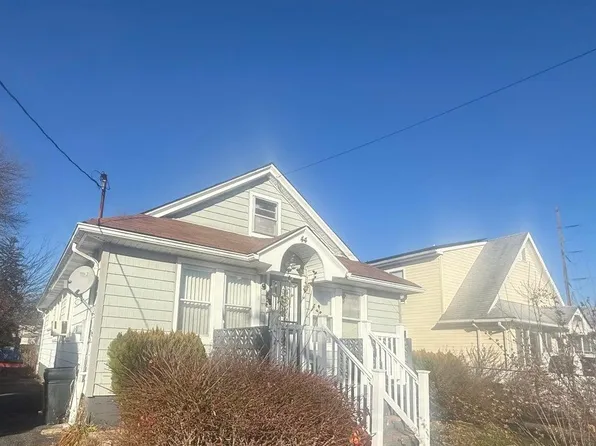44 Drummond Ave, Red Bank, NJ 07701