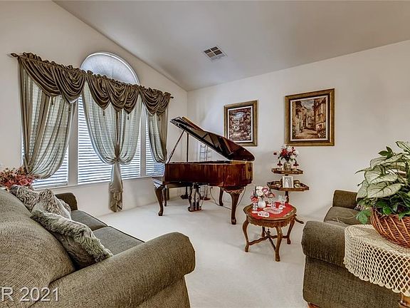 5th image of 9060 Heavenly Valley Ave