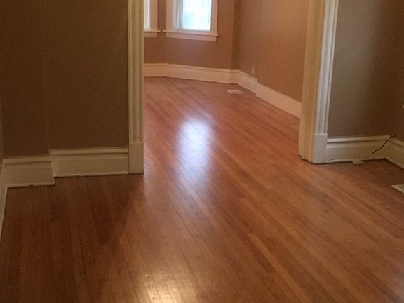 3rd image of 5732 S Marshfield Ave #House