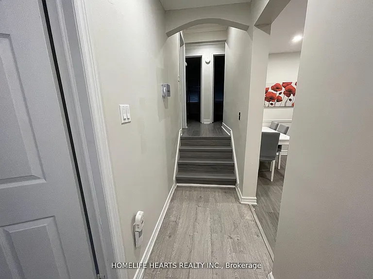 4674 Eastwood Cres — Photo 15