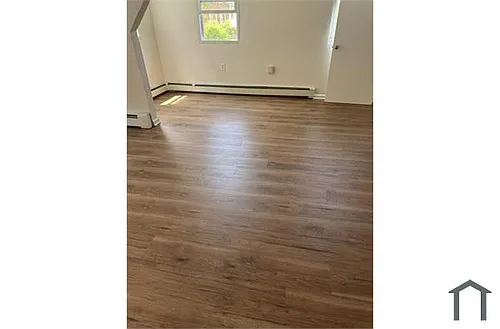 22 Cabot St Photo 1