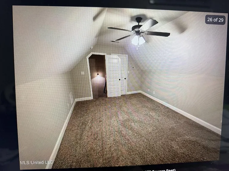 1107 Sabrina Dr — Photo 17