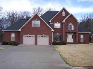 303 Fieldcrest St SW, Hartselle, AL 35640