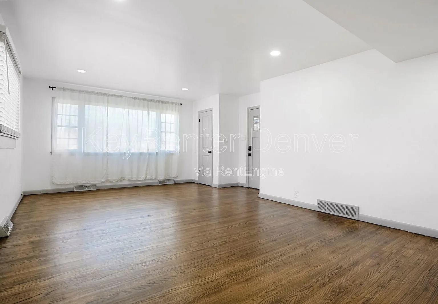 3 bed, 1.0 bath, 1000 sqft, $2,125 — Photo 4