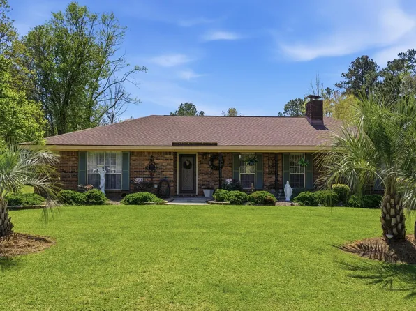 402 Edwards St, Petal, MS 39465