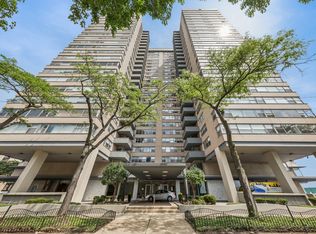 6301 N Sheridan Rd APT 11K, Chicago, IL 60660