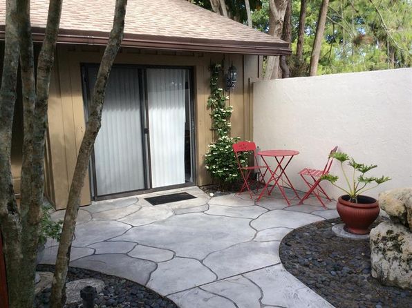 241 Pleasant Wood Dr