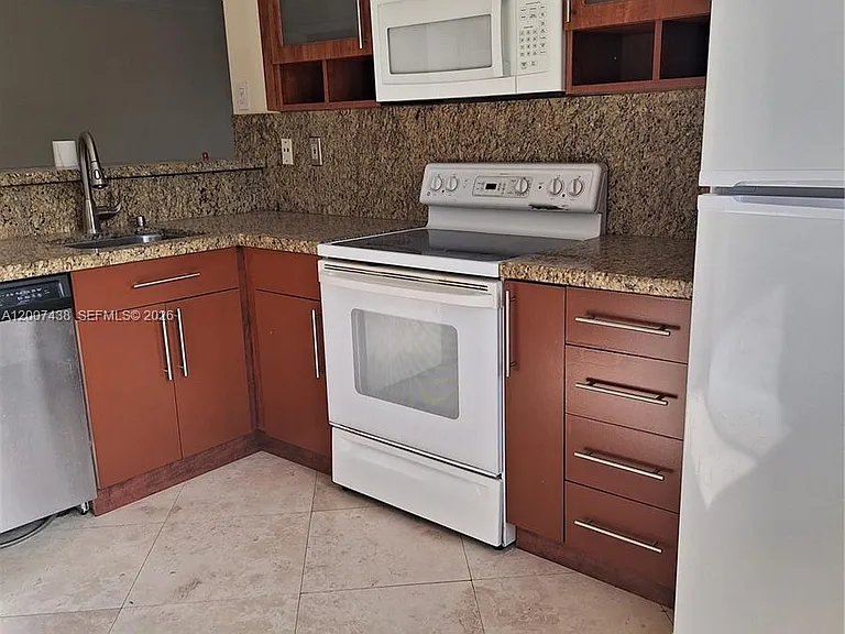 704 NW 92nd Ave #704 — Photo 29