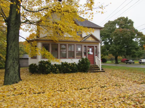 822 N Main St, Three Rivers, MI 49093