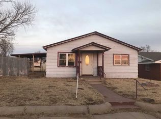 1228 Flynn St, Waynoka, OK 73860