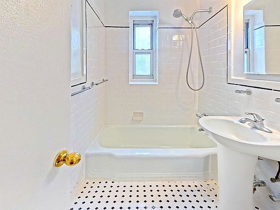 2nd image of 75-02 Austin St APT 2G