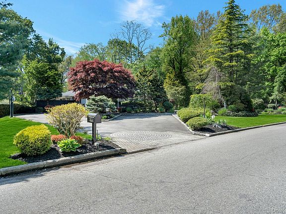 2nd image of 2 Yukon Drive