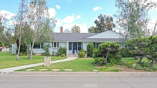 1200 W Rowan St Photo 1