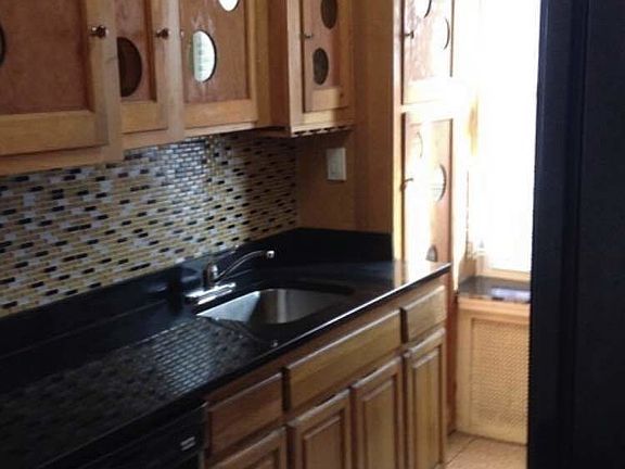 4th image of 598 E 92nd St #2E