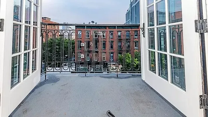 Rented by Nooklyn NYC LLC | media 28