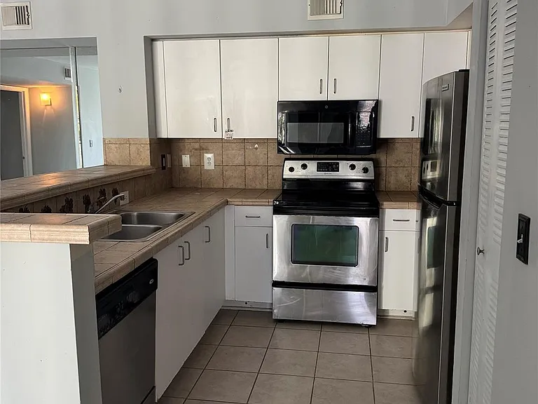 1721 Village Blvd #204 — Photo 8