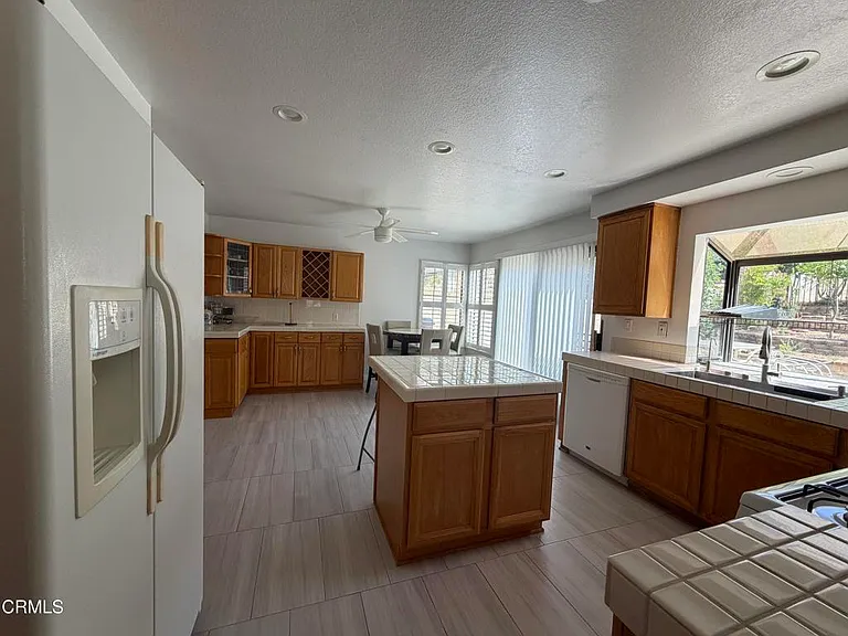 6234 Sunny Meadow Ln — Photo 13