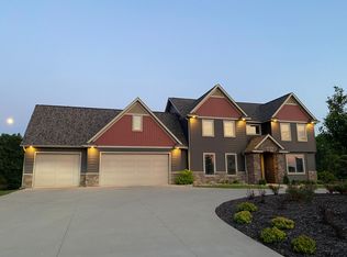 216 Majestic Rd NW, Rochester, MN 55901